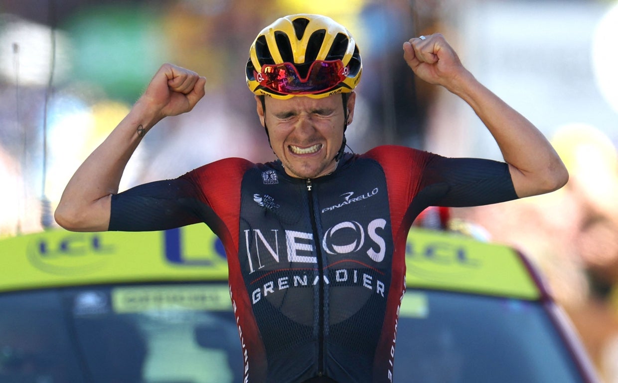 Pidcock, del barro en el podio a la cima mítica del Tour