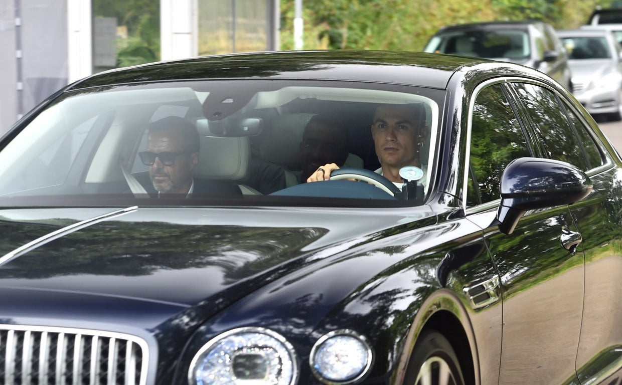 Cristiano, a su llegada a los campos de entrenamiento del United
