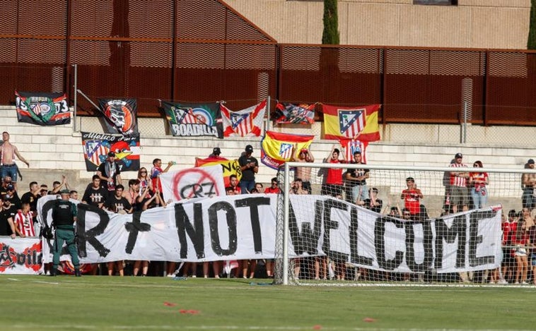 La afición del Atlético se rebela contra Cristiano