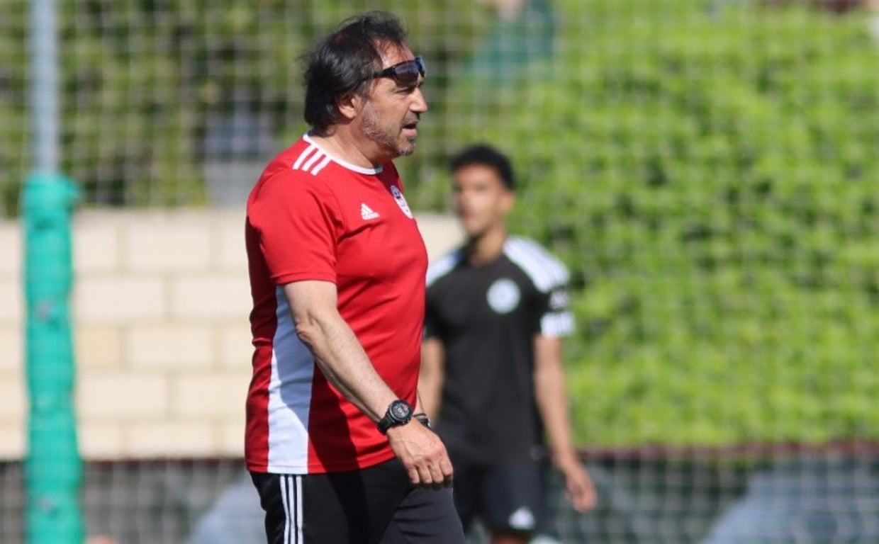 Sin entrenador ni jugadores, la agonía del DUX Internacional de Madrid a un mes del inicio de la Liga