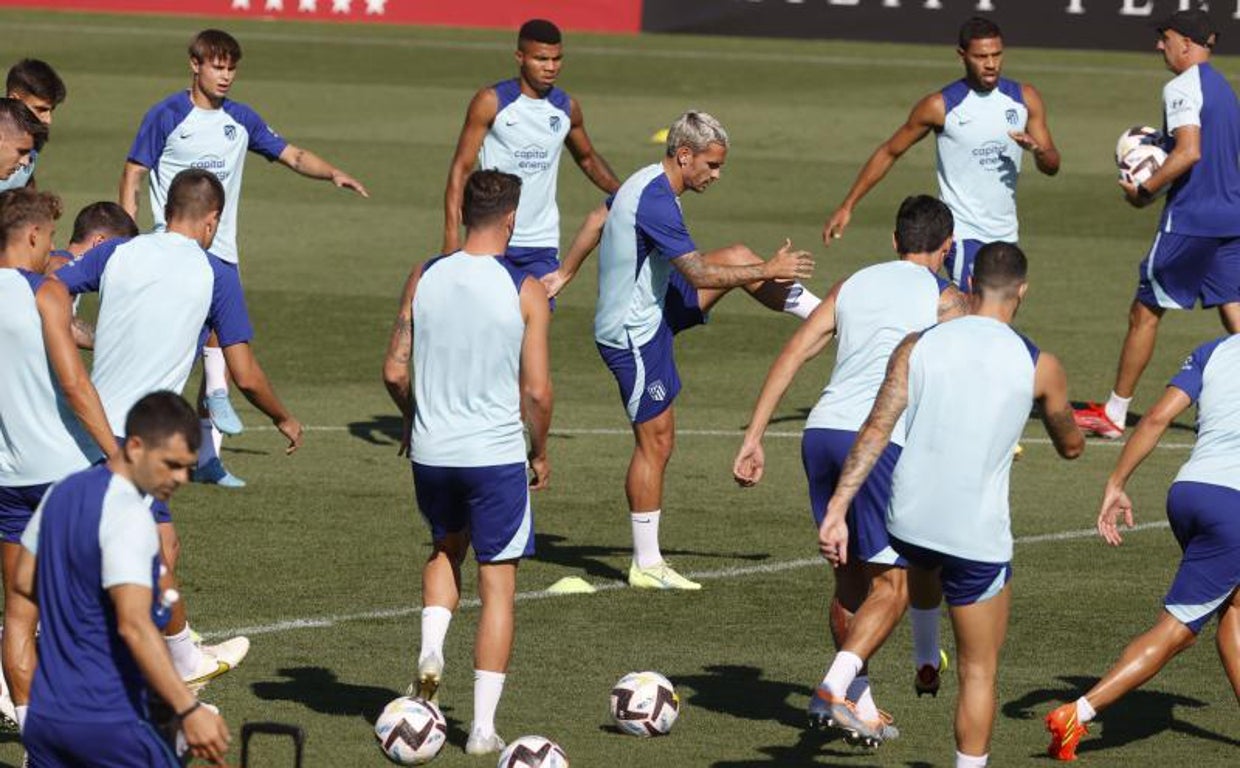 Último entrenamiento del Atlético de Madrid antes del partido ante el Getafe