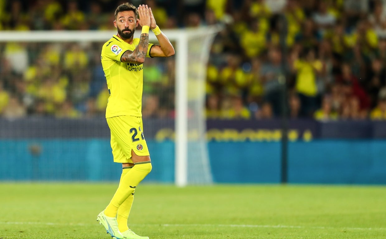 José Luis Morales, sustituido después de anotar dos goles