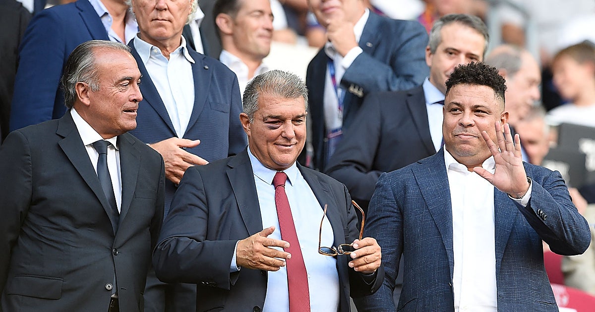 El elefante y el embarcadero