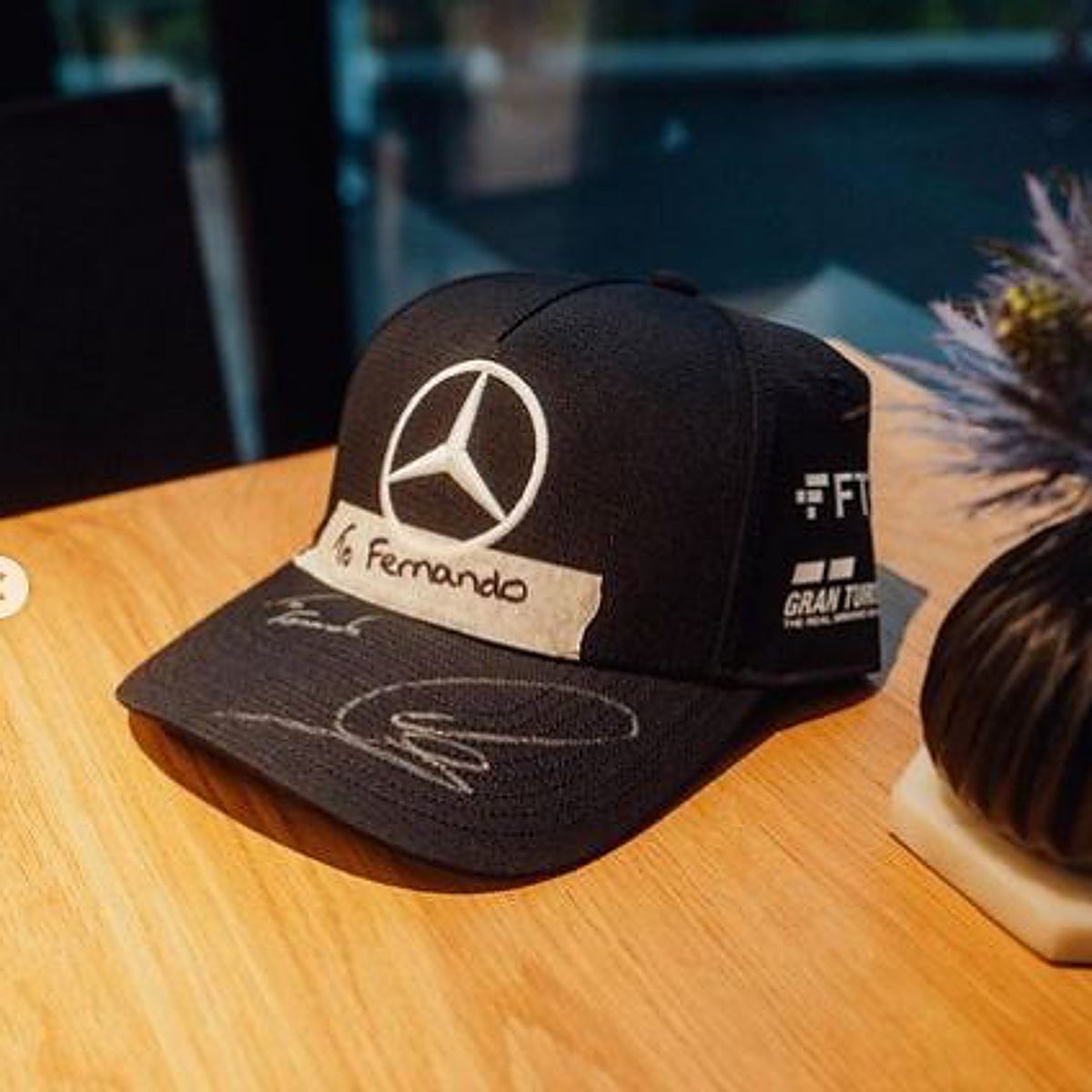 Hamilton mantiene abierto el pique con una ácida pulla a Alonso