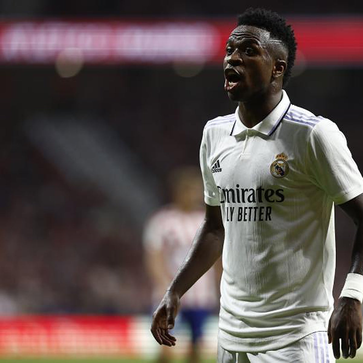 La Fiscalía investiga los cánticos racistas contra Vinicius en el derbi del pasado fin de semana