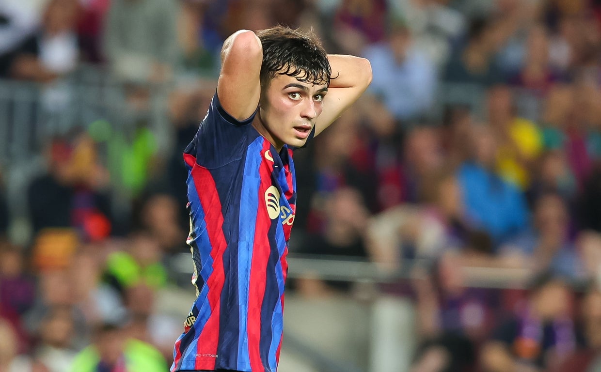 Pedri se lamenta tras una ocasión perdida