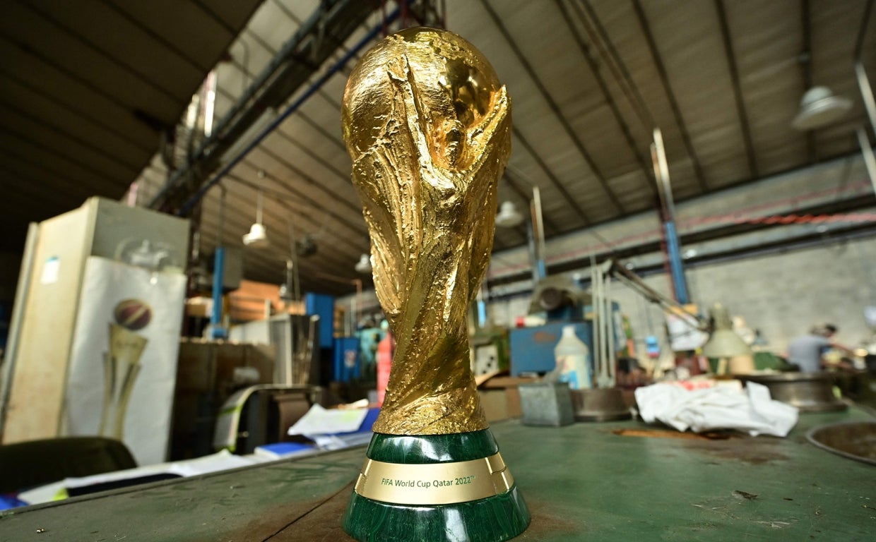 El trofeo de la Copa del Mundo, la que todos los futbolistas ansían levantar en su carrera