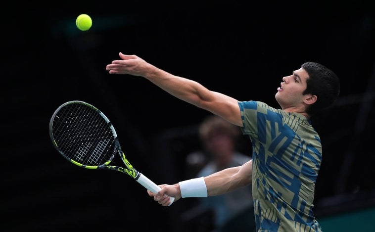 Alcaraz abandona ante Rune en el Masters de Tenis París Bercy por una lesión