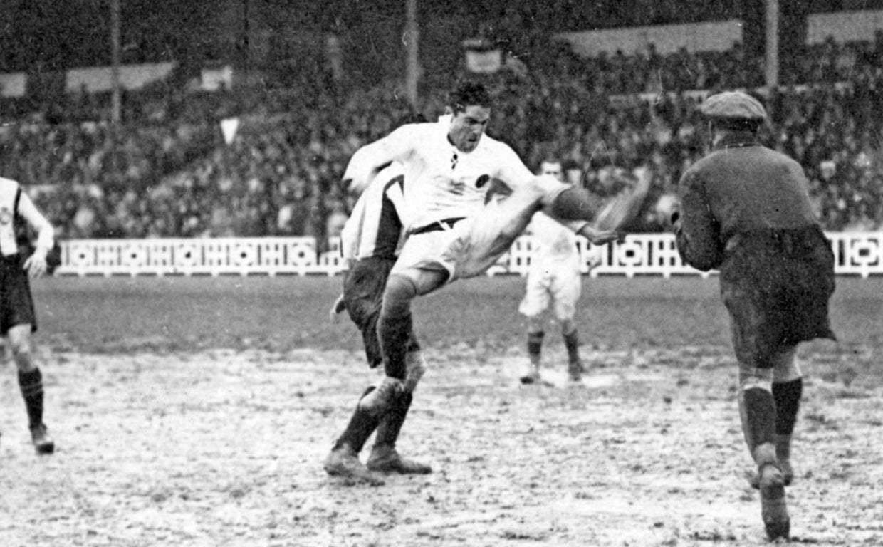 Gaspar Rubio ante Ricardo Zamora en un Real Madrid-Español de 1929