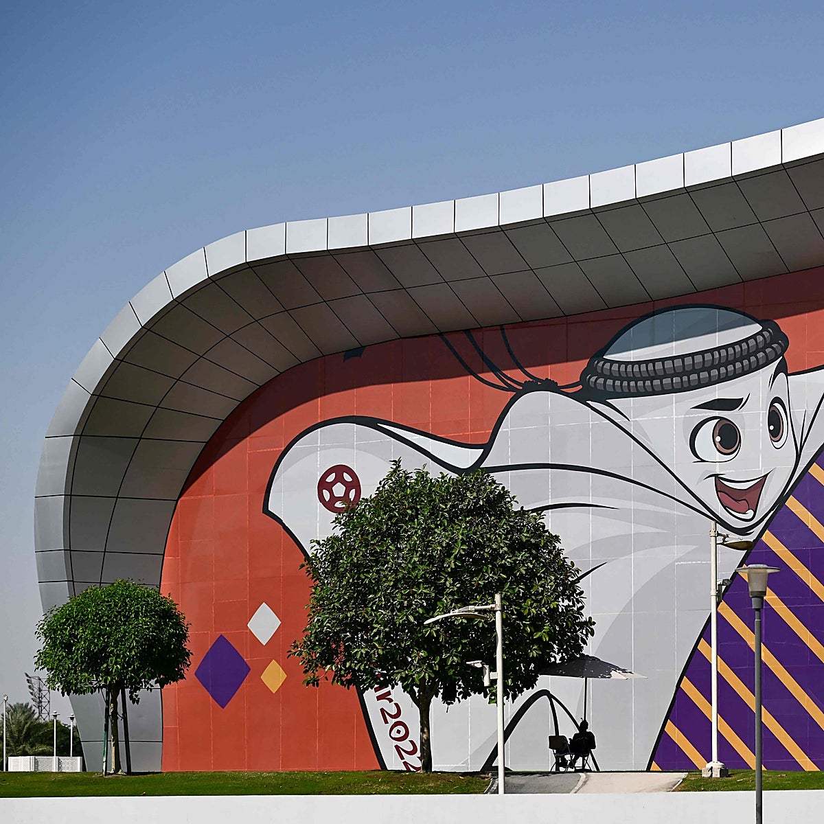 ¿Por qué prohibirá Qatar vender alcohol en los estadios durante el Mundial?