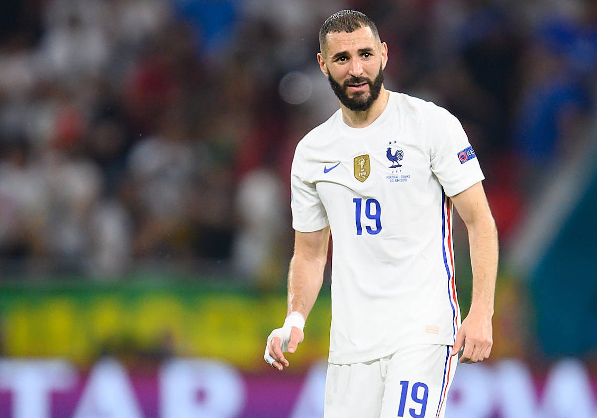 Benzema anuncia su retirada de la selección francesa: «Hoy estaba serio y pensativo en Valdebebas»