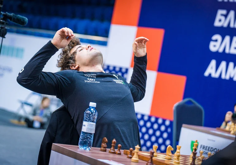 Magnus Carlsen se repone de un grave tropiezo y gana el Mundial de Ajedrez Rápido