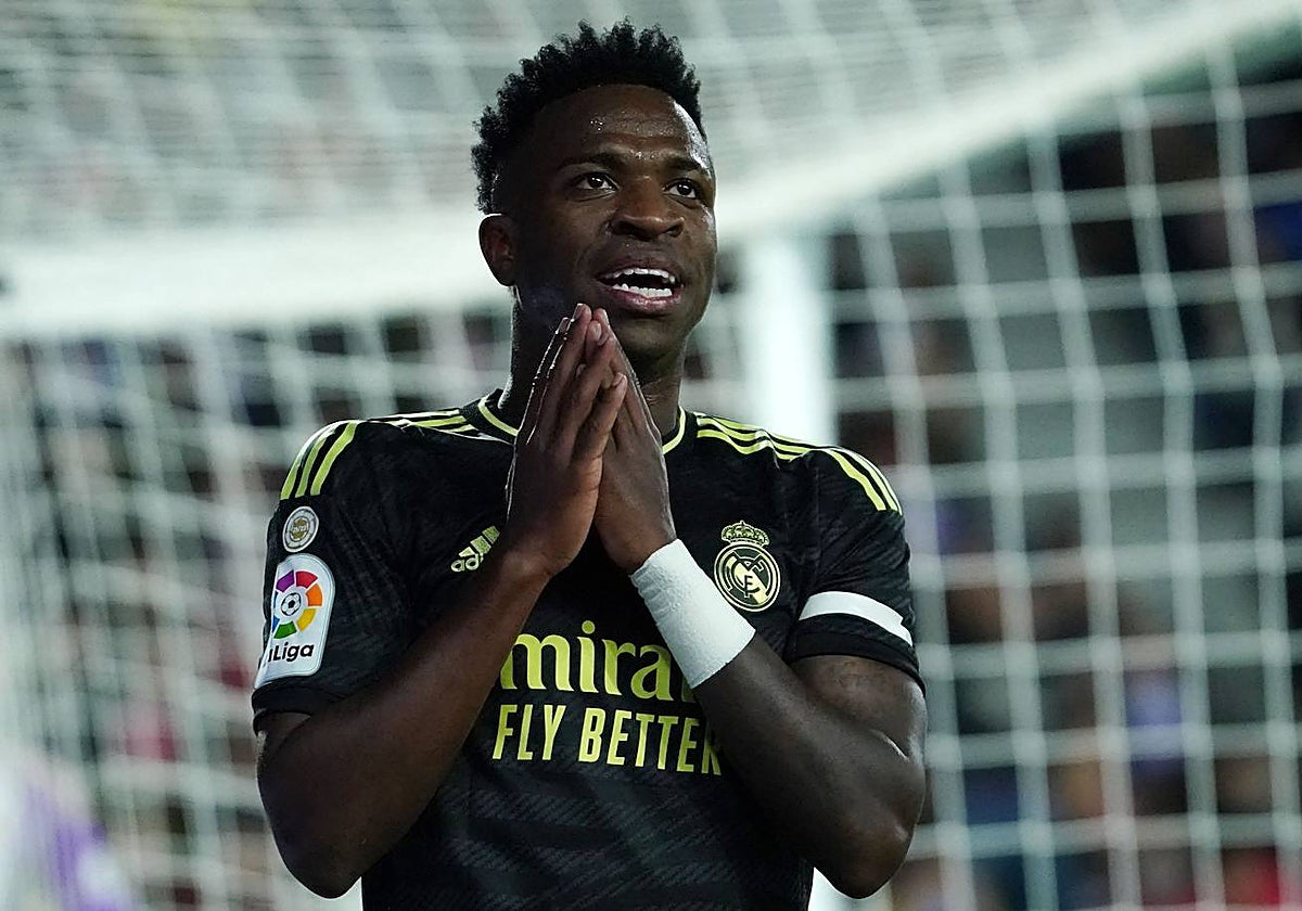 Vinicius carga contra LaLiga por los insultos racistas en los estadios