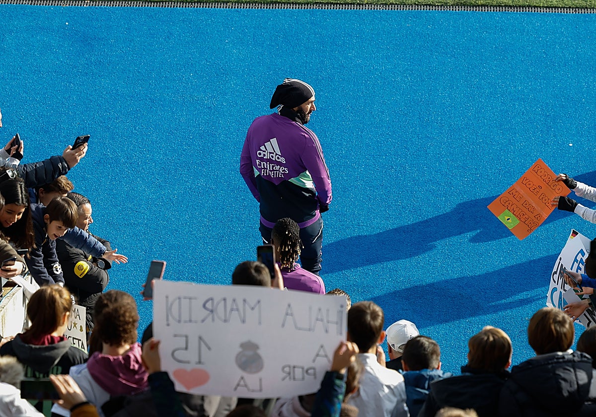 Regalo de Reyes en Valdebebas y mensaje de Ancelotti en clave Copa: «Me gusta el autobús»