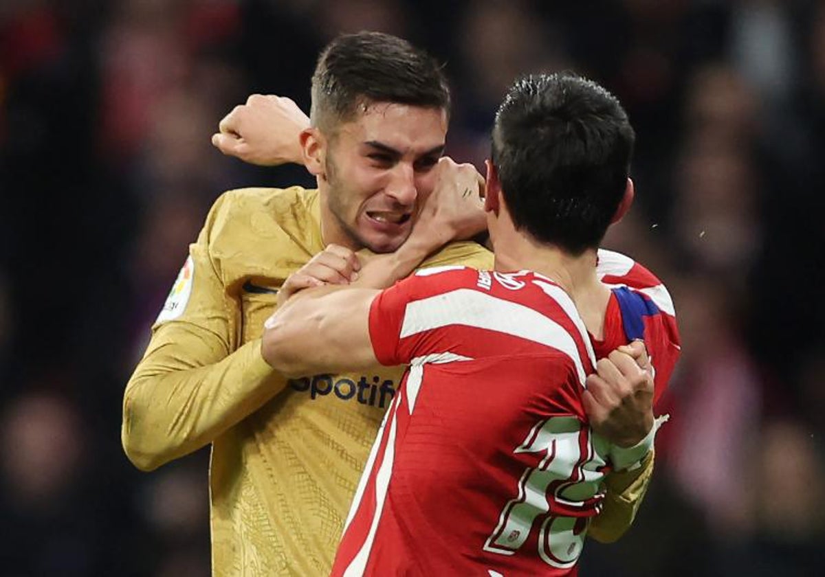 Savic y Ferran se pelean durante elpartido de este domingo