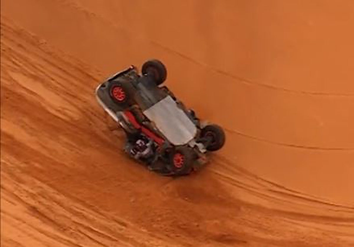 El coche de Carlos Sainz durante una etapa del Dakar 2023