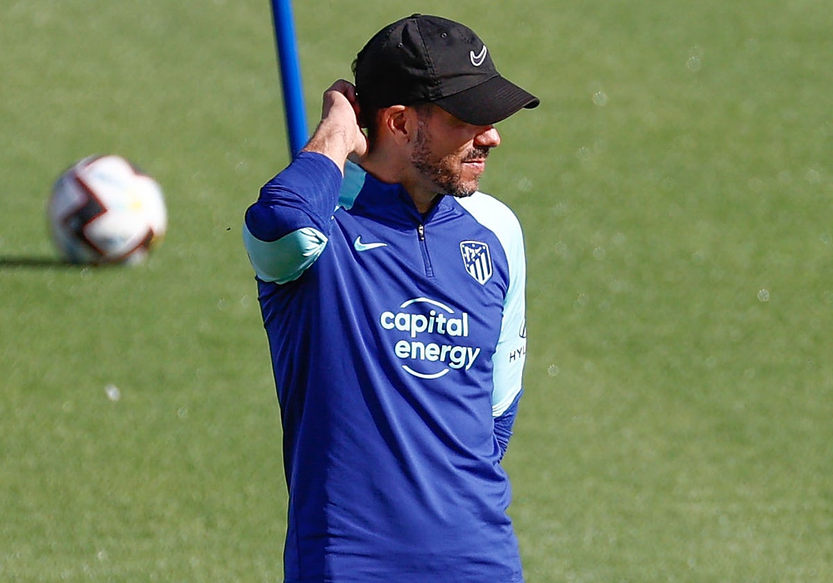 Simeone, en un entrenamiento con el Atlétiico de Madrid