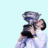 Un Djokovic superior logra su décima corona en Australia y alcanza los 22 Grand Slams de Nadal