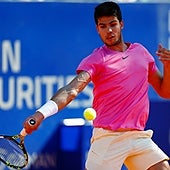 Alcaraz vence en Argentina y sonríe tras 100 días de calvario