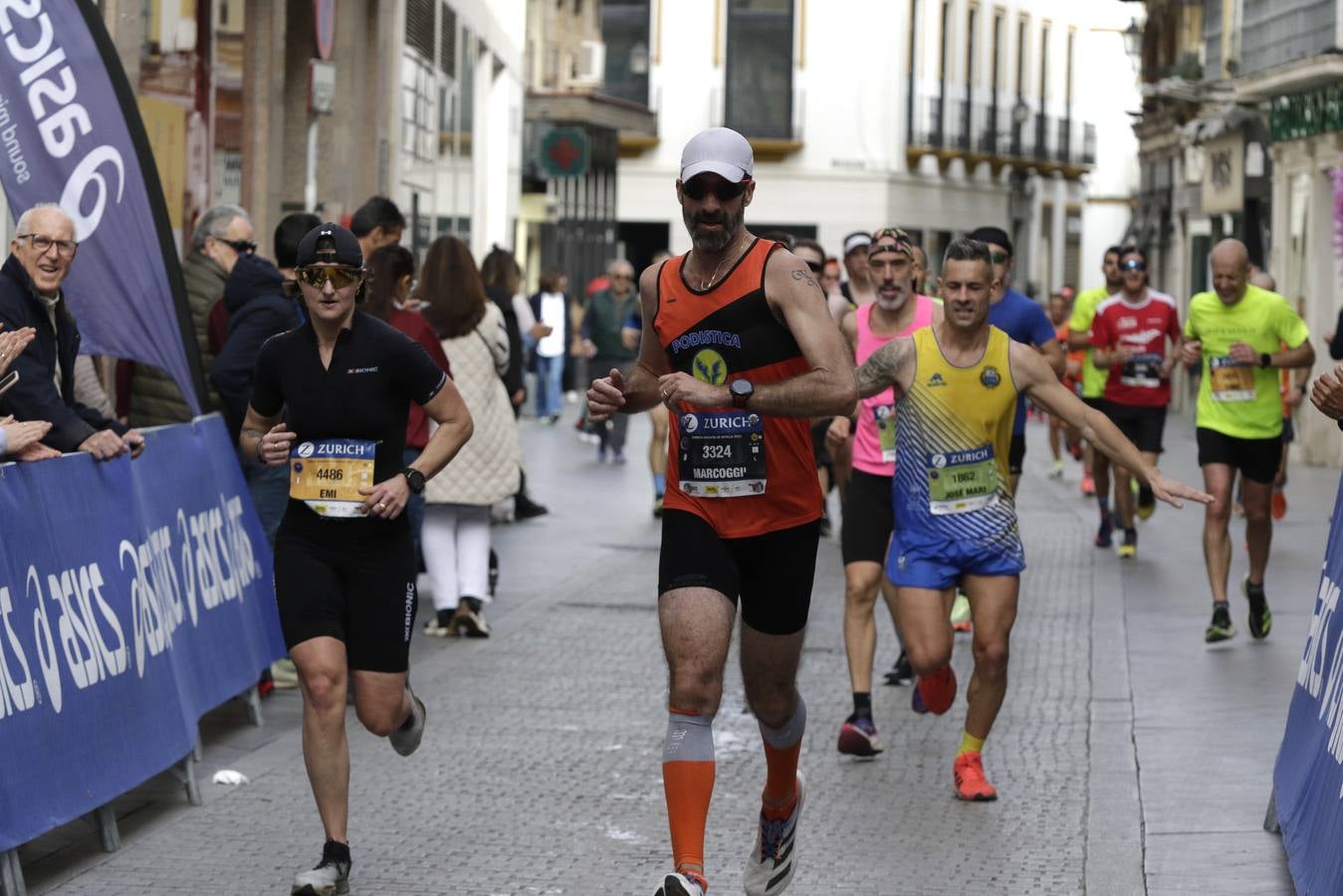 Participantes en el Zurich Maratón de Sevilla 2023