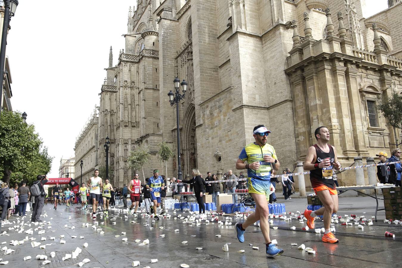 Participantes en el Zurich Maratón de Sevilla 2023