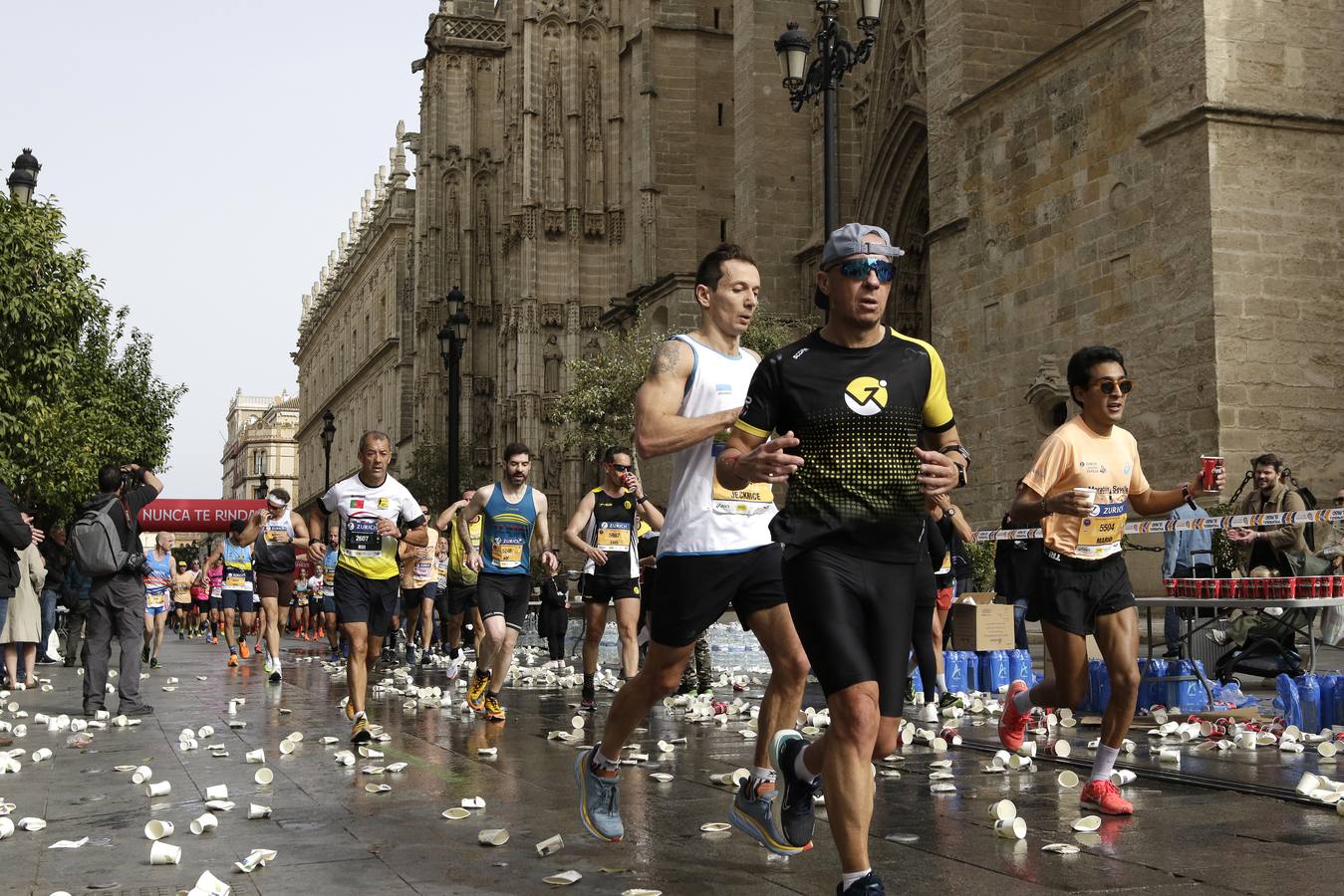 Participantes en el Zurich Maratón de Sevilla 2023