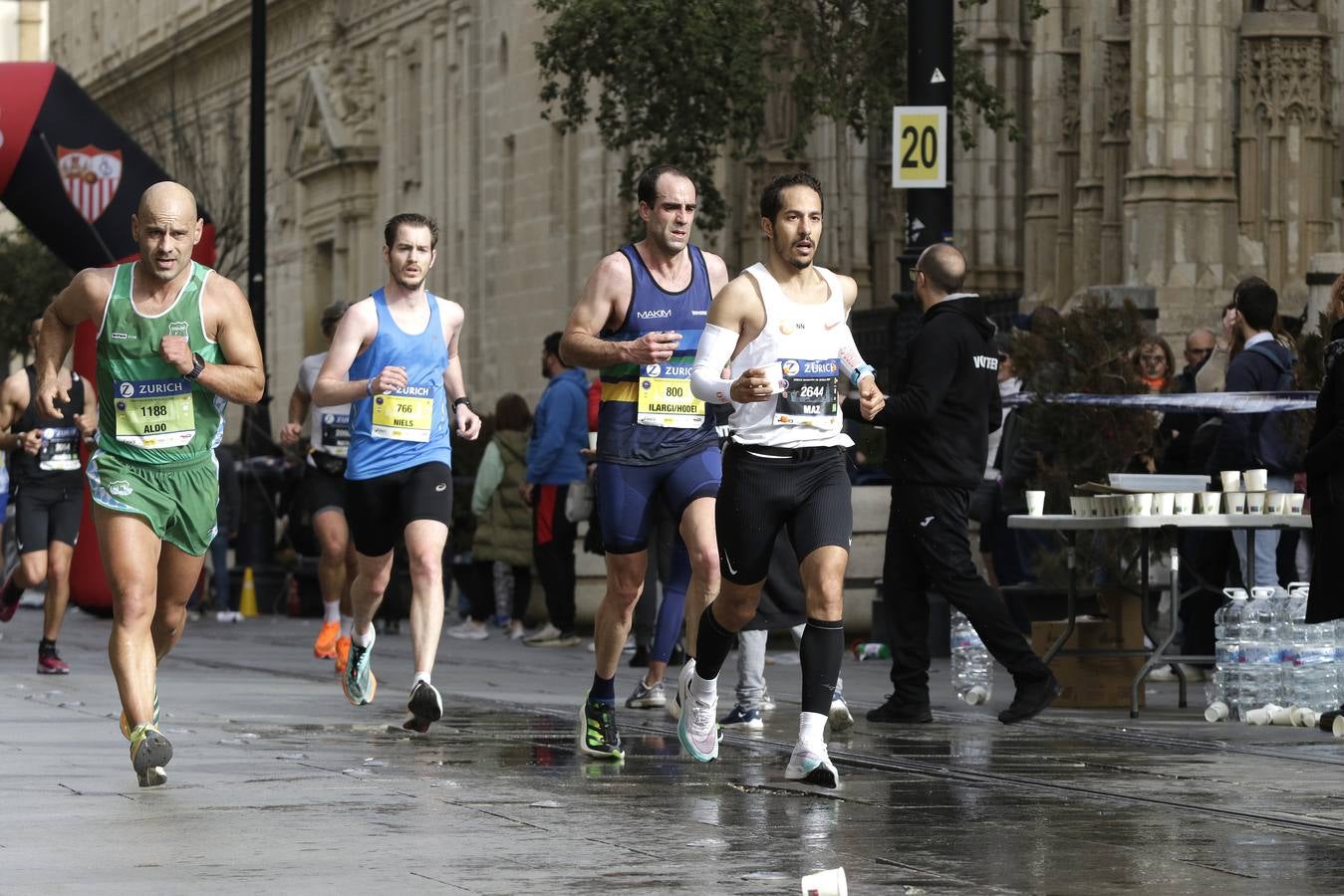 Participantes en el Zurich Maratón de Sevilla 2023