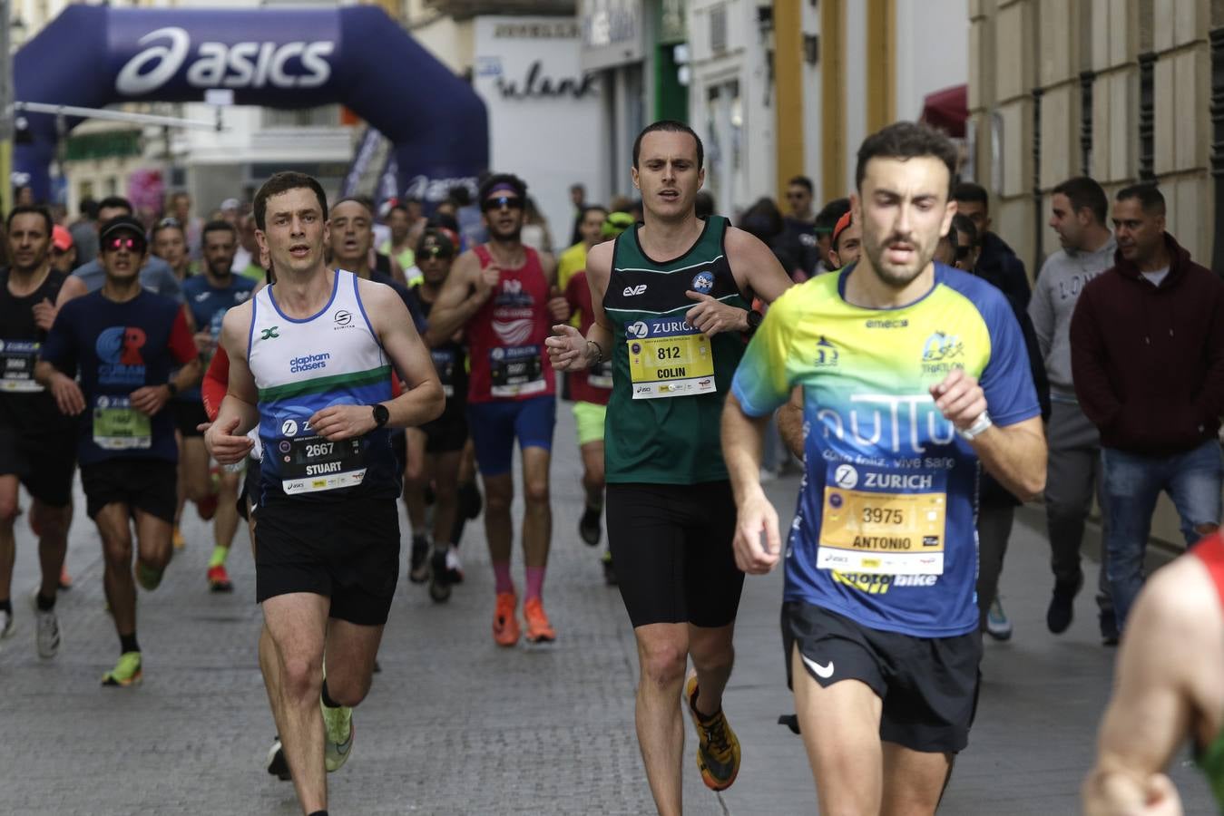 Participantes en el Zurich Maratón de Sevilla 2023