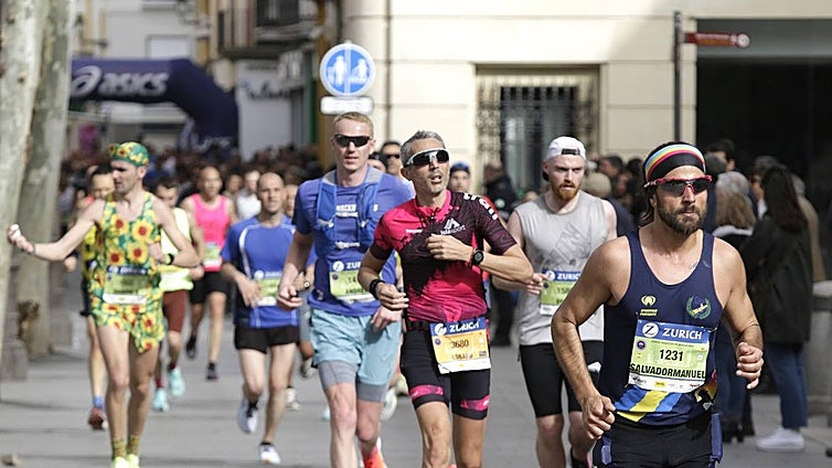 Si has corrido el Zurich Maratón de Sevilla 2023, busca tu foto aquí (IX)