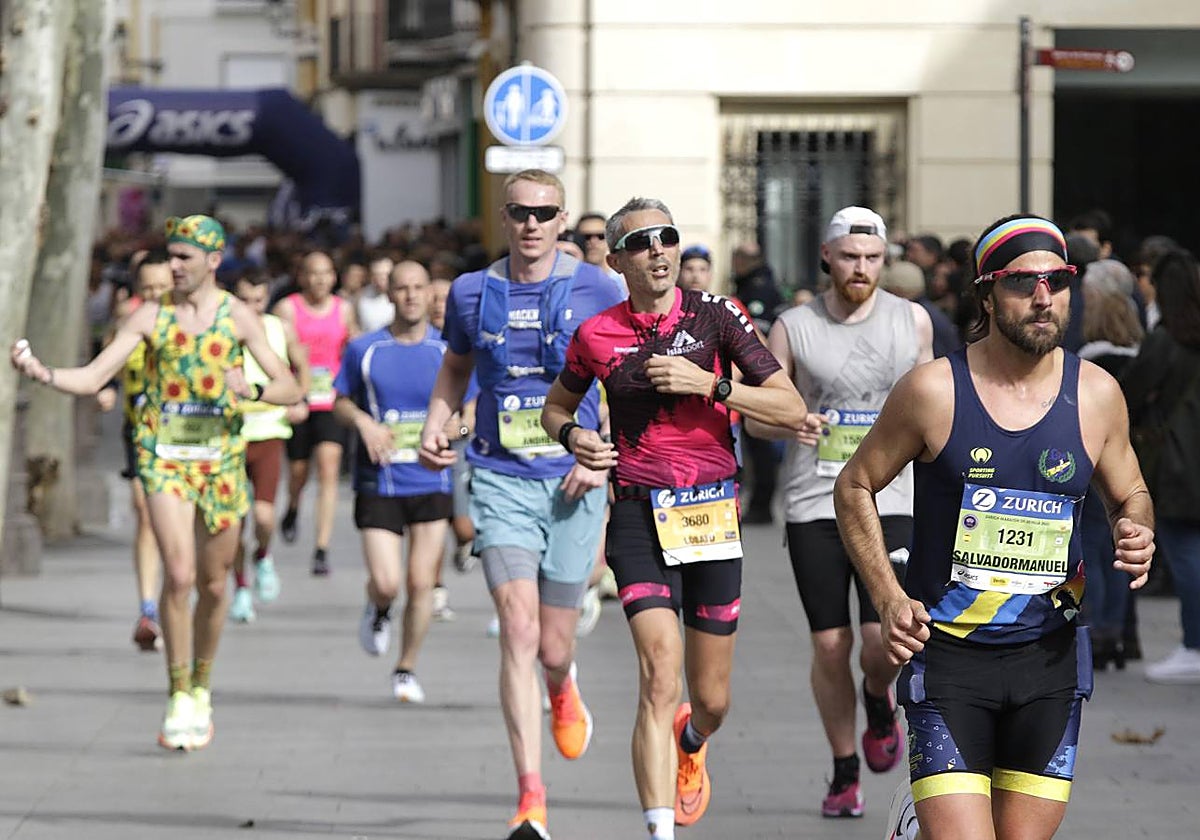 Participantes en el Zurich Maratón de Sevilla 2023
