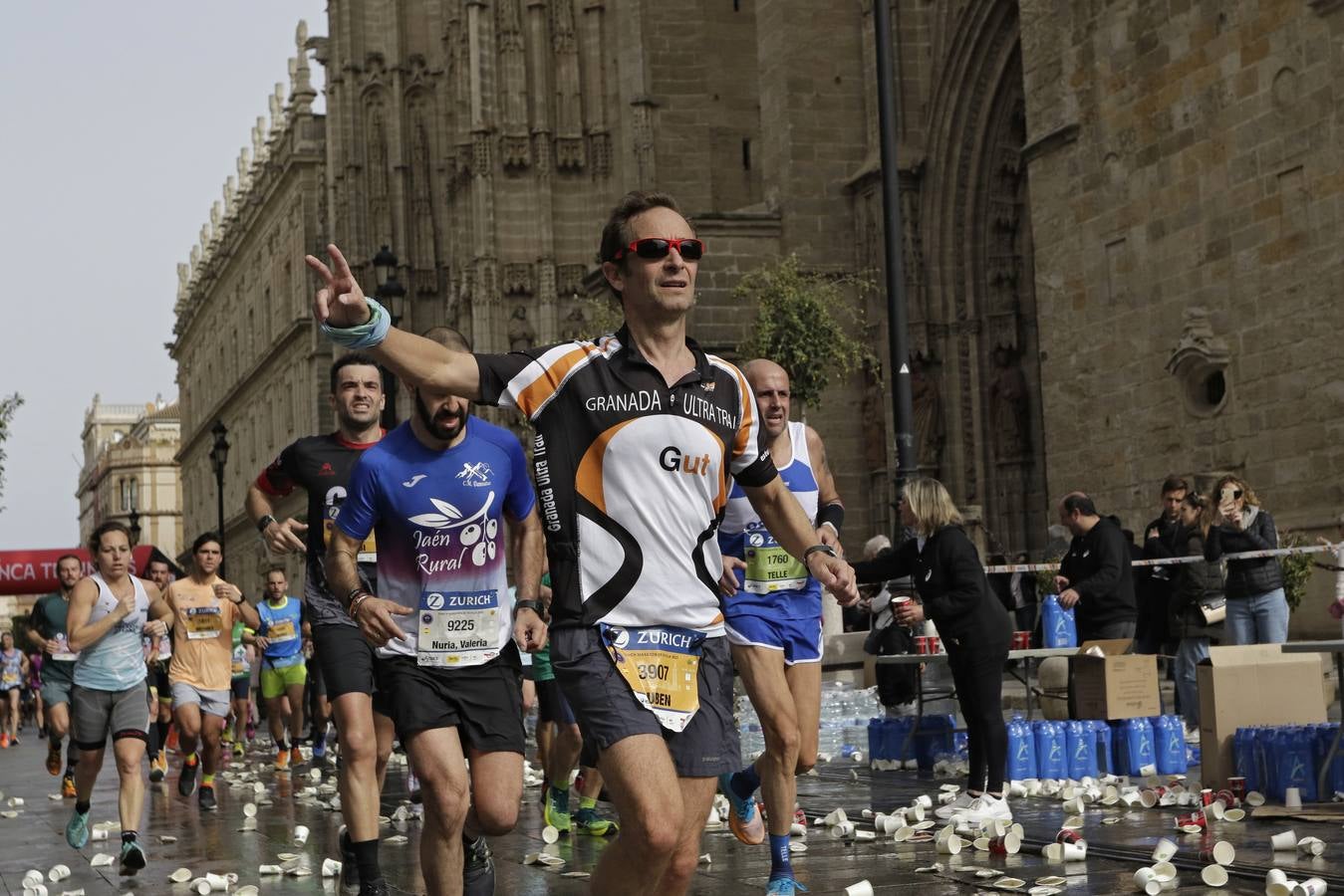 Participantes en el Zurich Maratón de Sevilla 2023