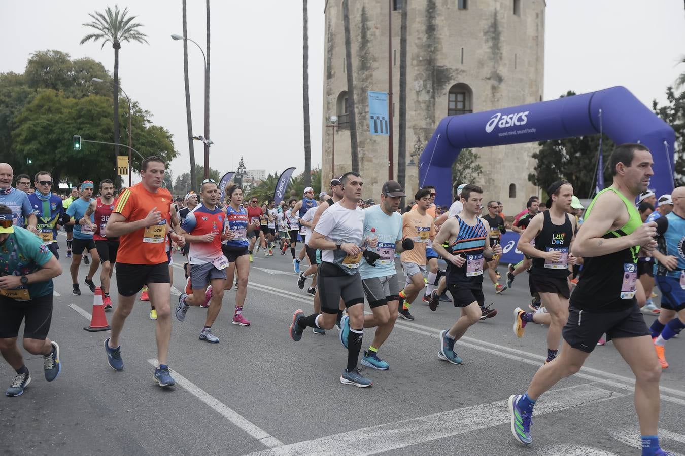 Participantes en el Maratón de Sevilla 2023