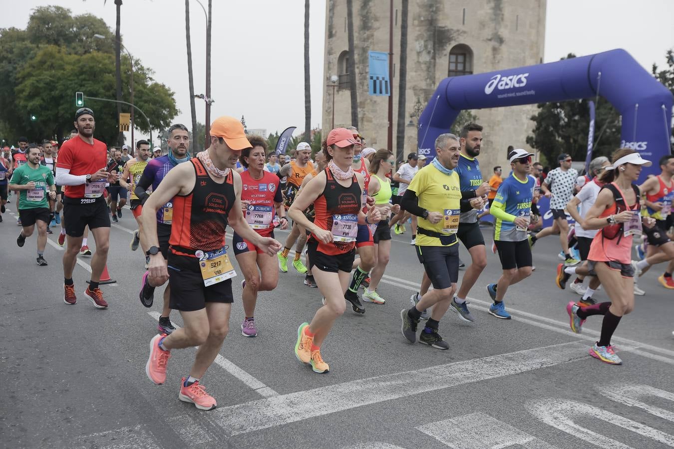 Participantes en el Maratón de Sevilla 2023