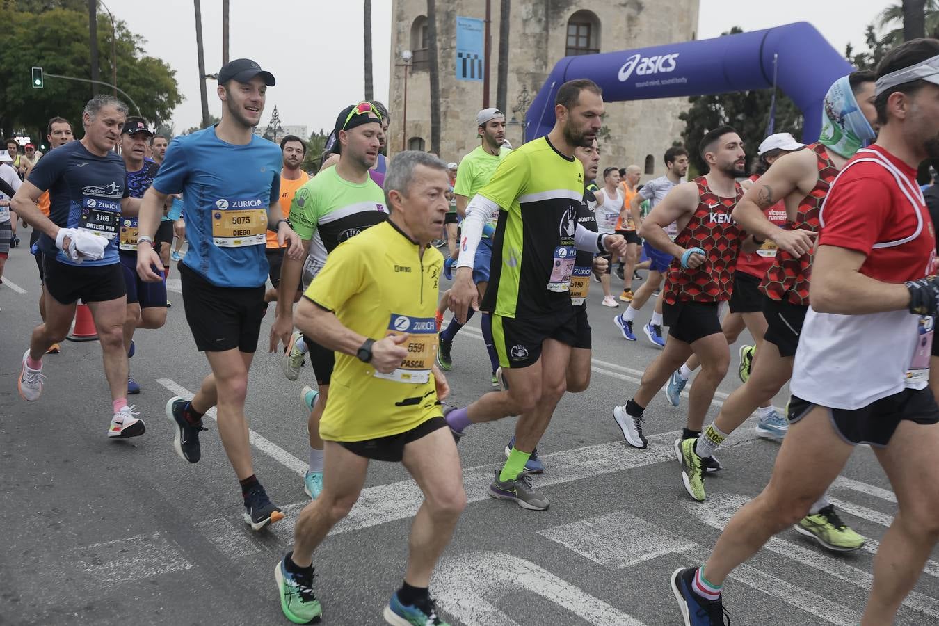 Participantes en el Maratón de Sevilla 2023