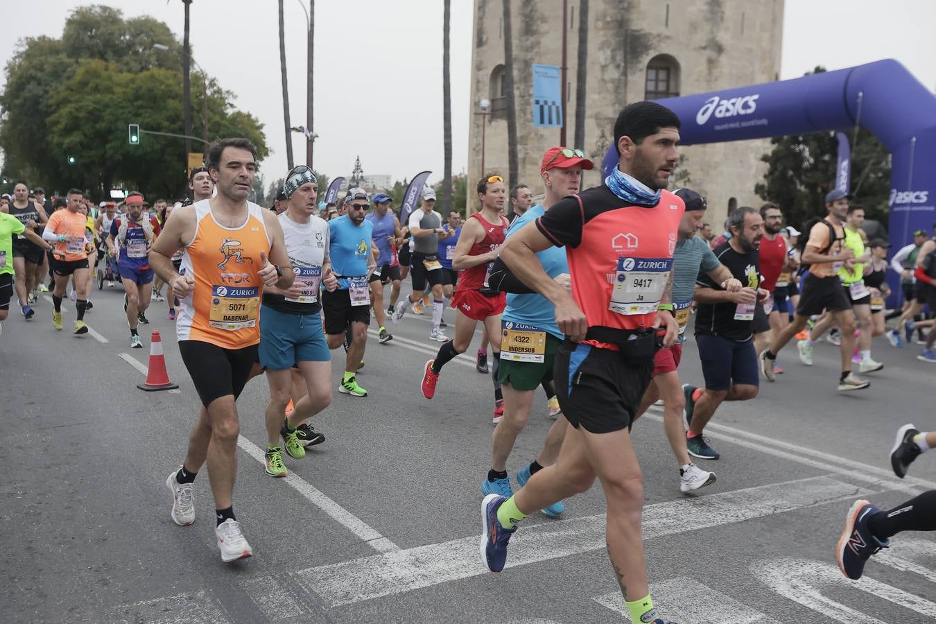 Participantes en el Maratón de Sevilla 2023