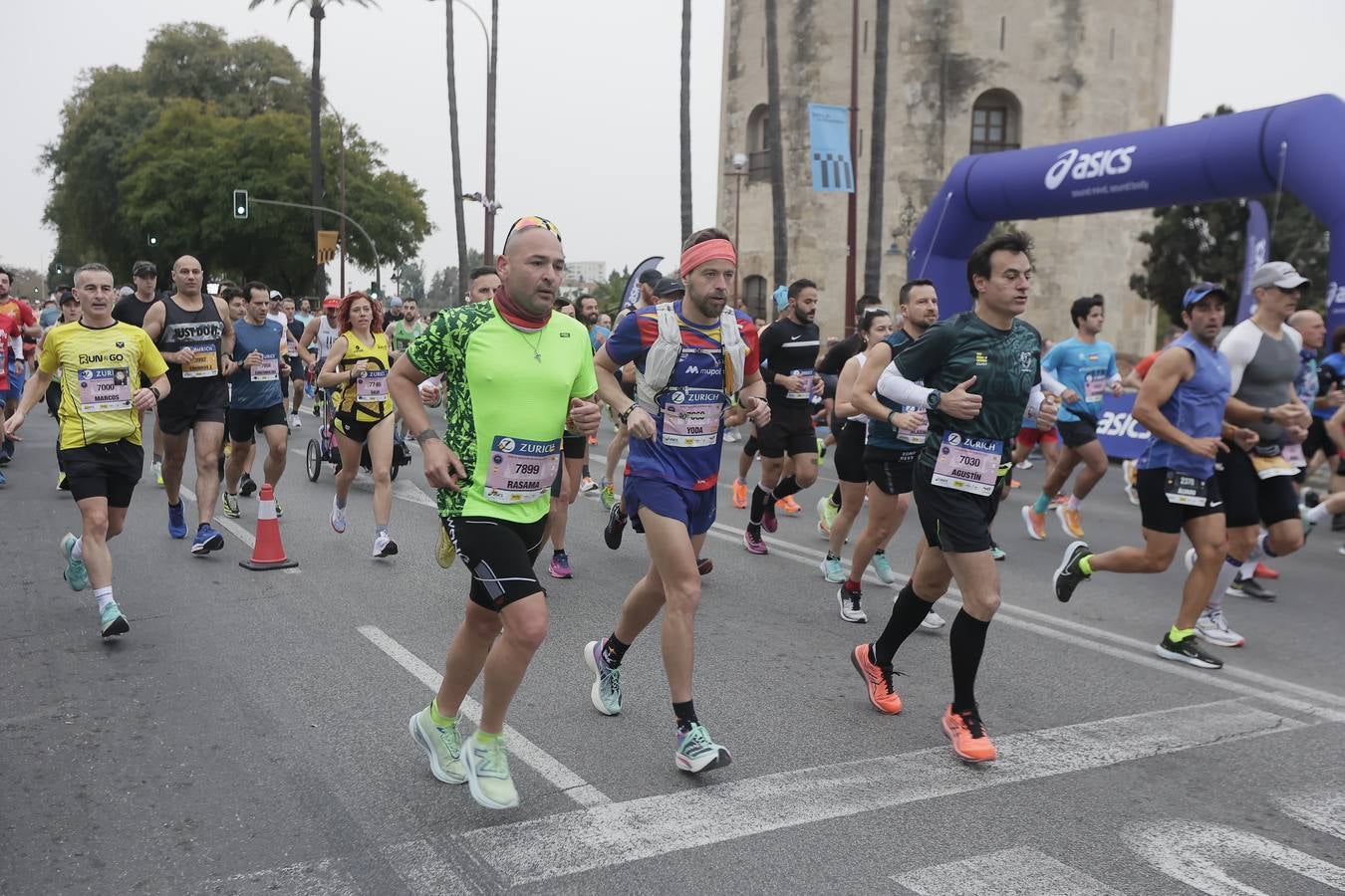Participantes en el Maratón de Sevilla 2023