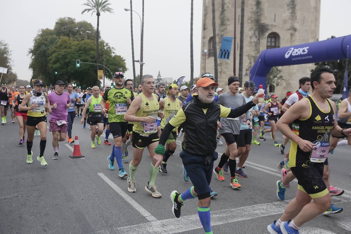 Participantes en el Maratón de Sevilla 2023