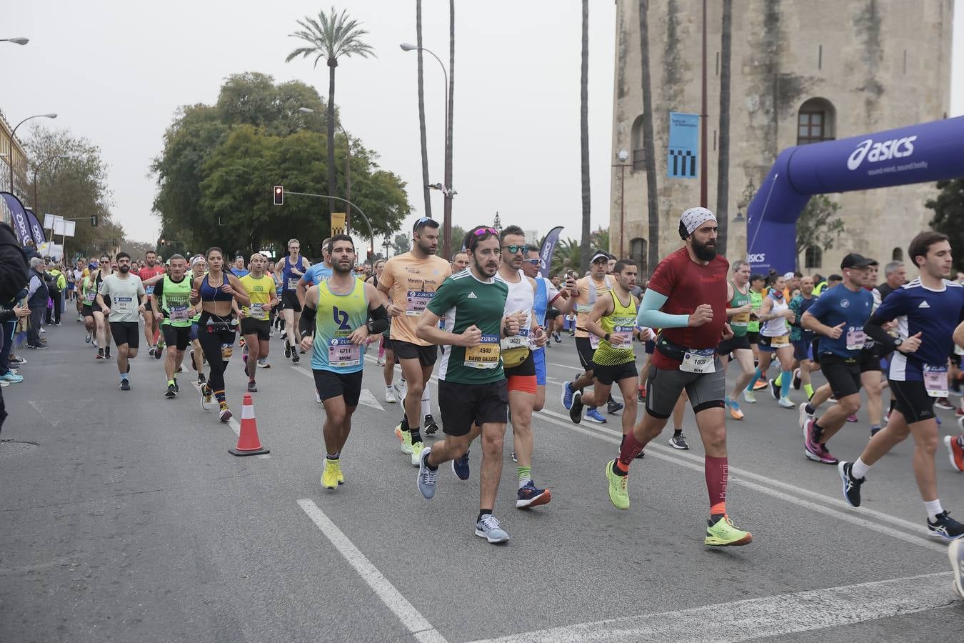 Participantes en el Maratón de Sevilla 2023