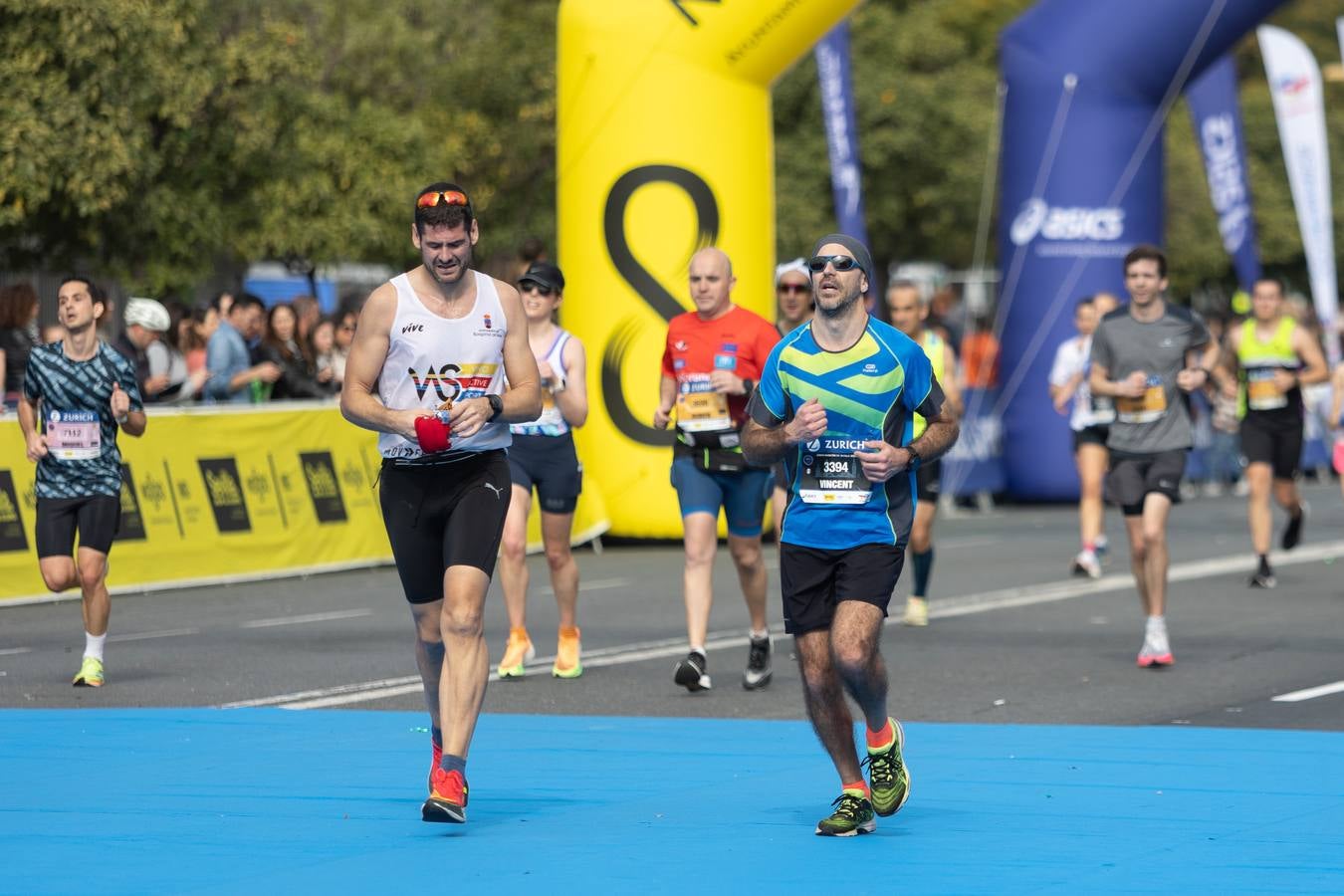 Diferentes momentos del Zurich Maratón Sevilla 2023