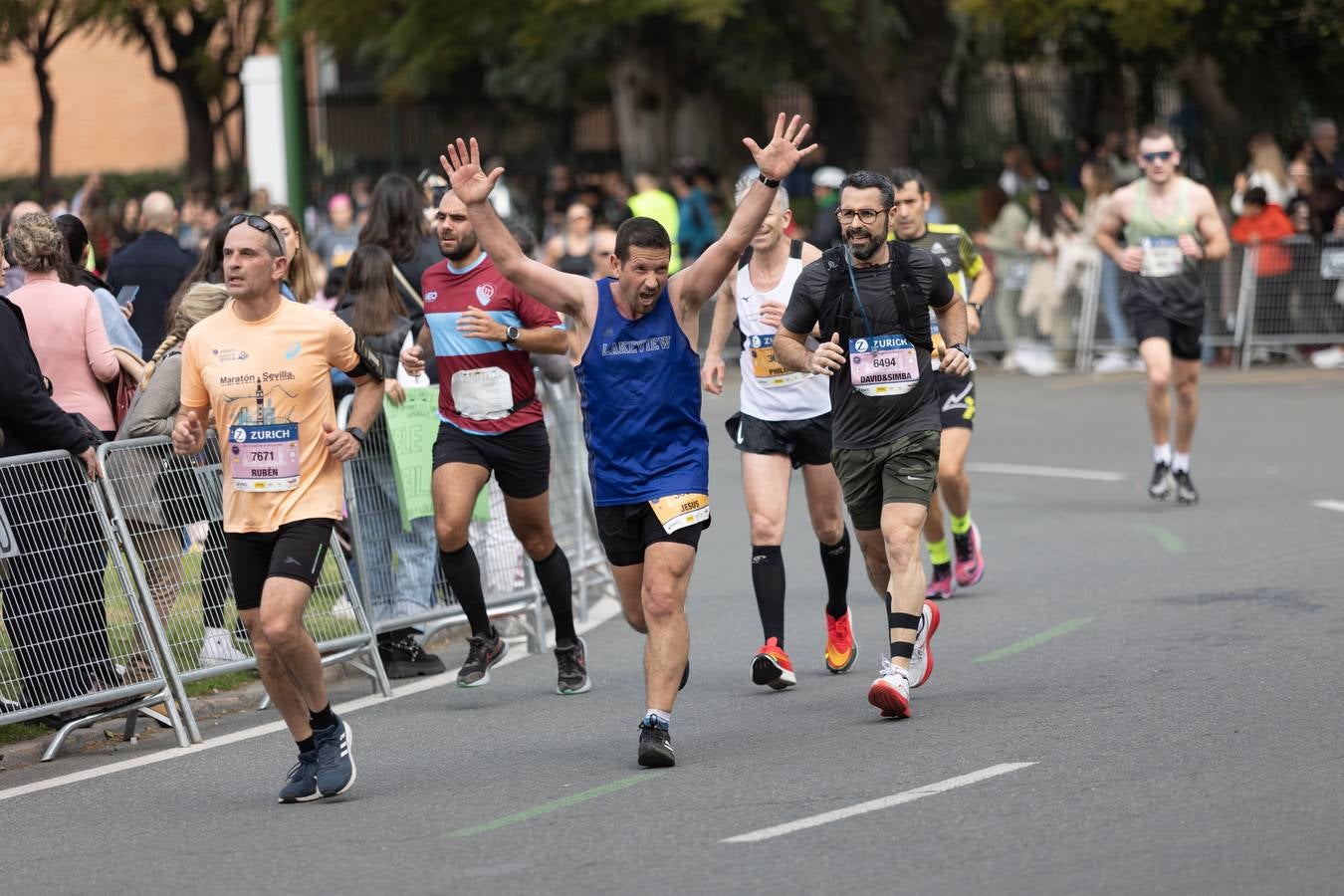 Diferentes momentos del Zurich Maratón de Sevilla 2023