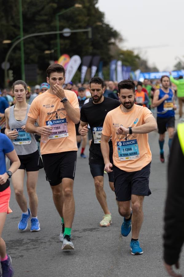 Diferentes momentos del Zurich Maratón de Sevilla 2023