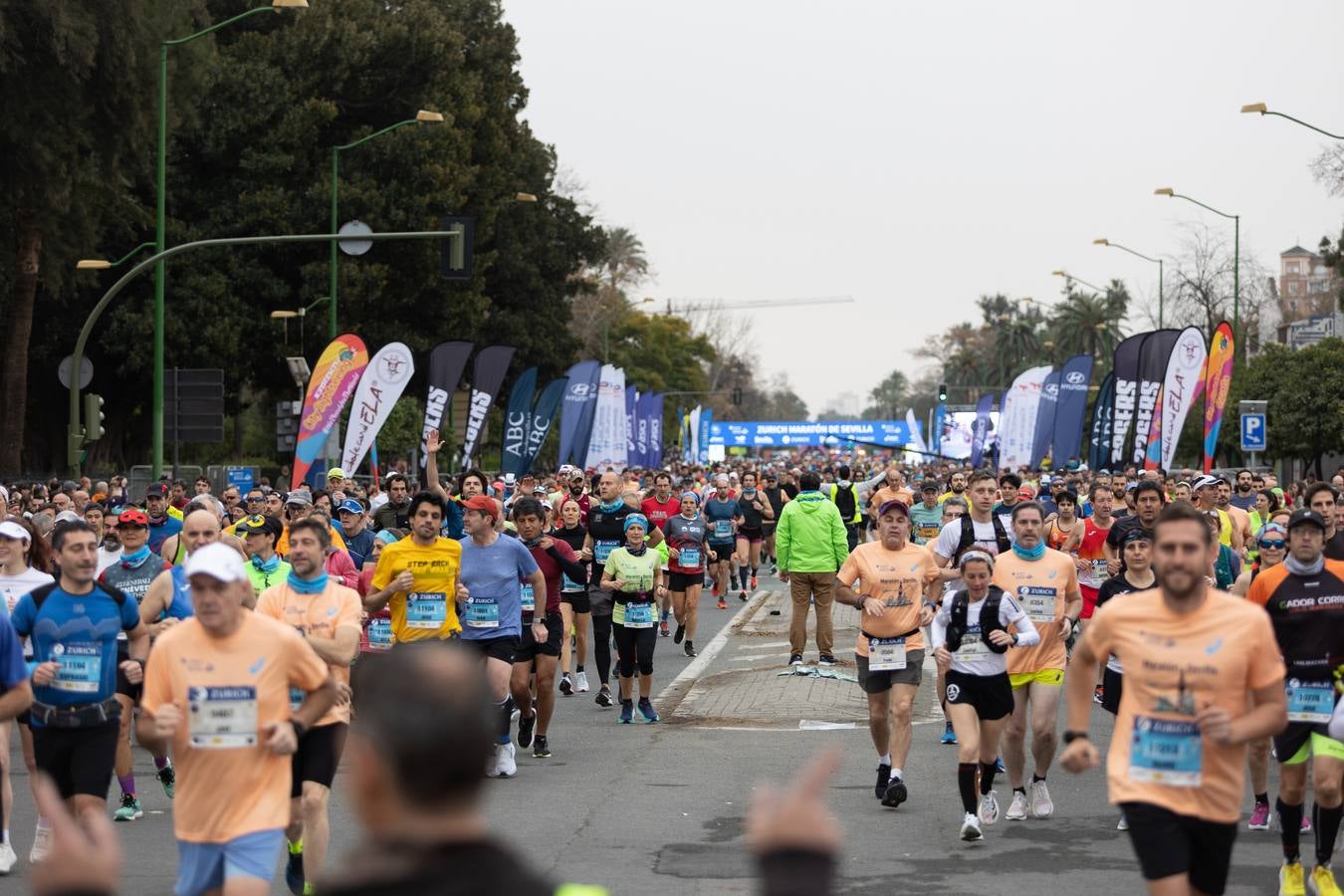 Diferentes momentos del Zurich Maratón de Sevilla 2023