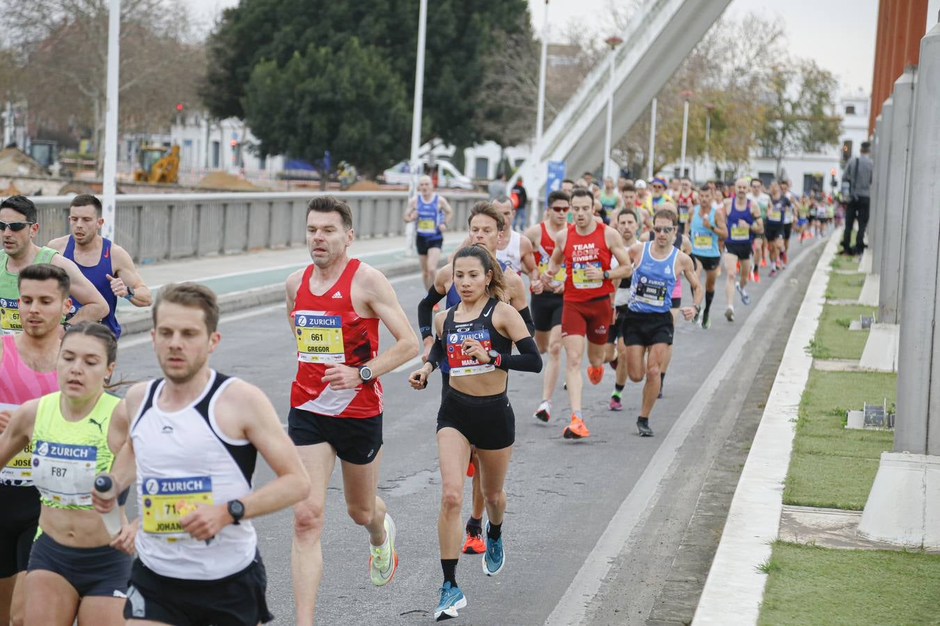 Participantes en el Maratón de Sevilla 2023