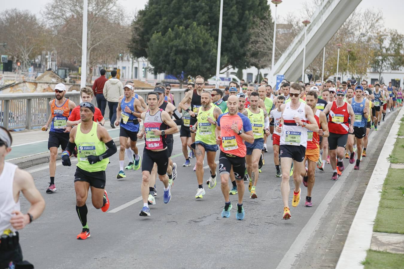 Participantes en el Maratón de Sevilla 2023