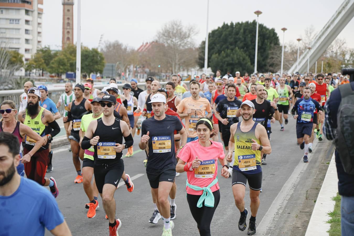 Participantes en el Maratón de Sevilla 2023