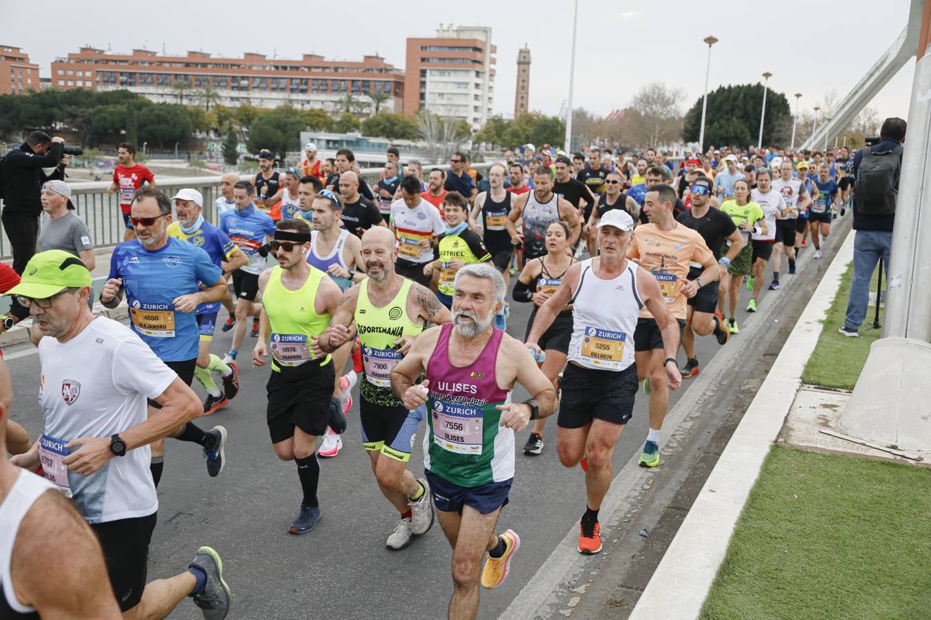 Participantes en el Maratón de Sevilla 2023