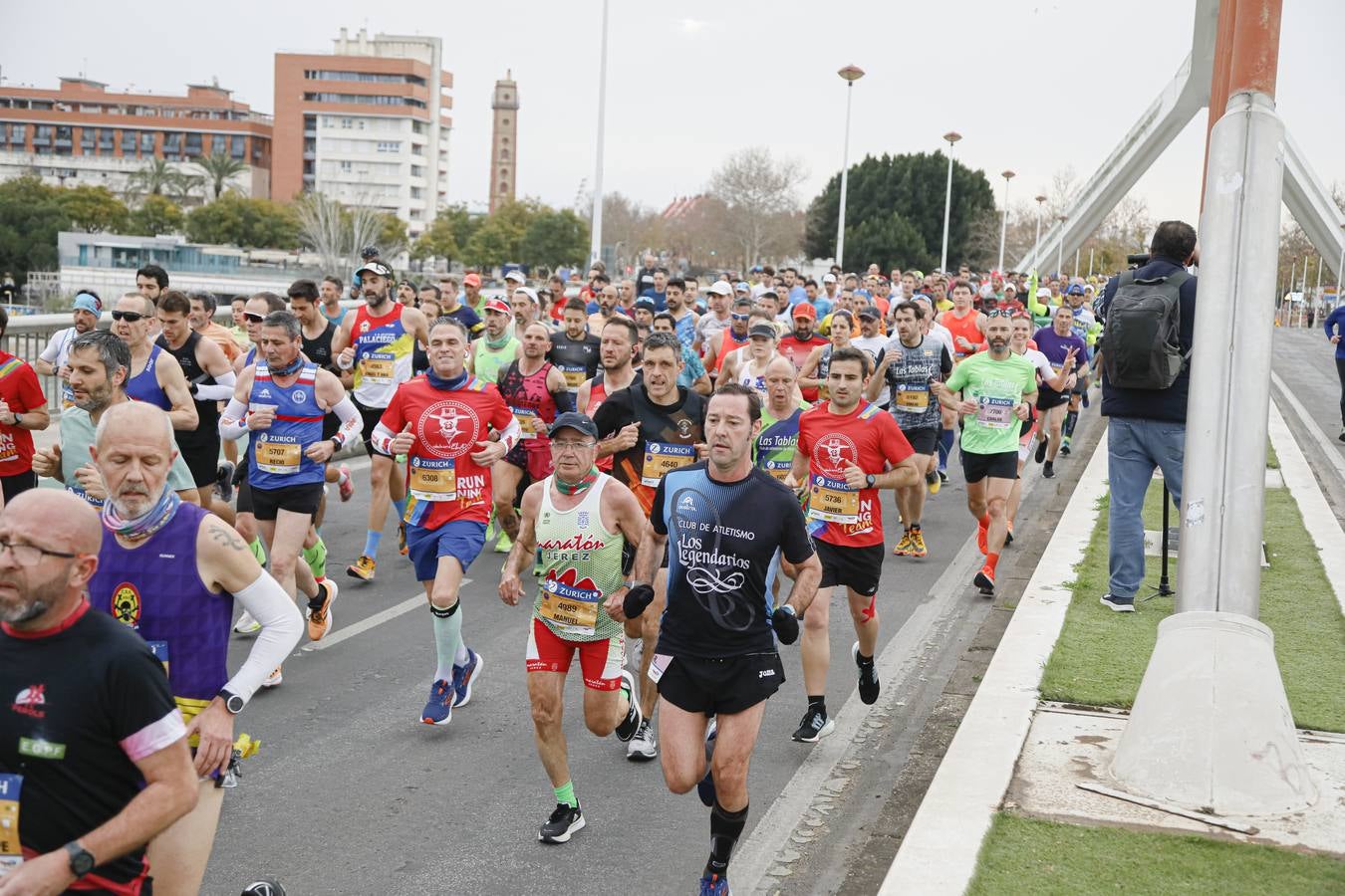 Participantes en el Maratón de Sevilla 2023