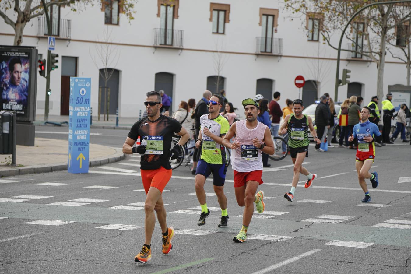 Participantes en el Maratón de Sevilla 2023