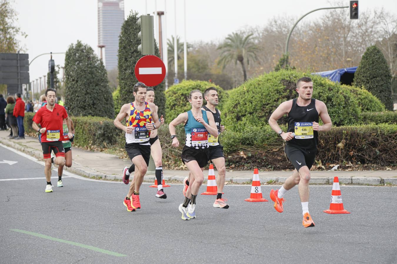 Participantes en el Maratón Sevilla 2023
