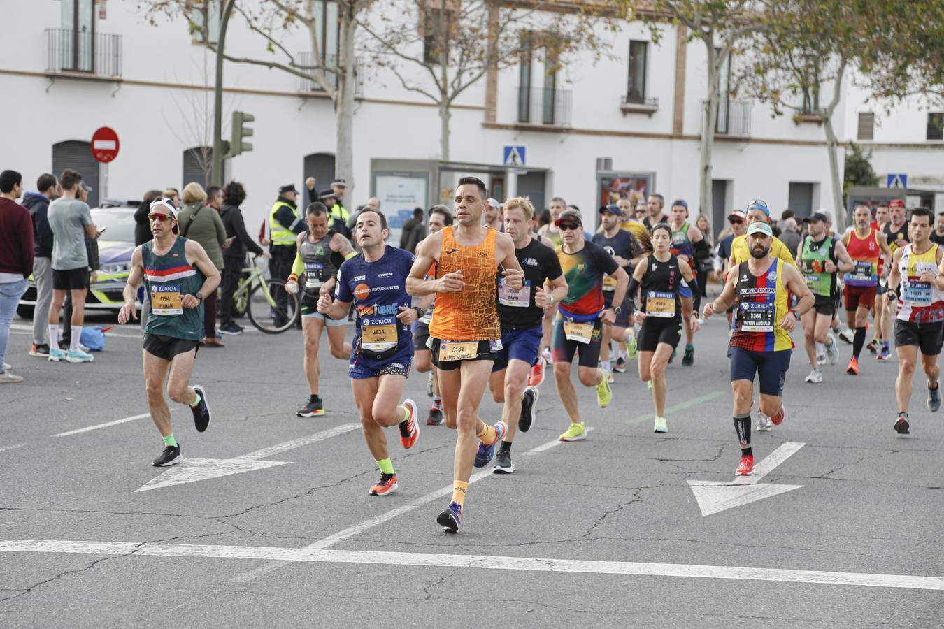 Participantes en el Maratón de Sevilla 2023